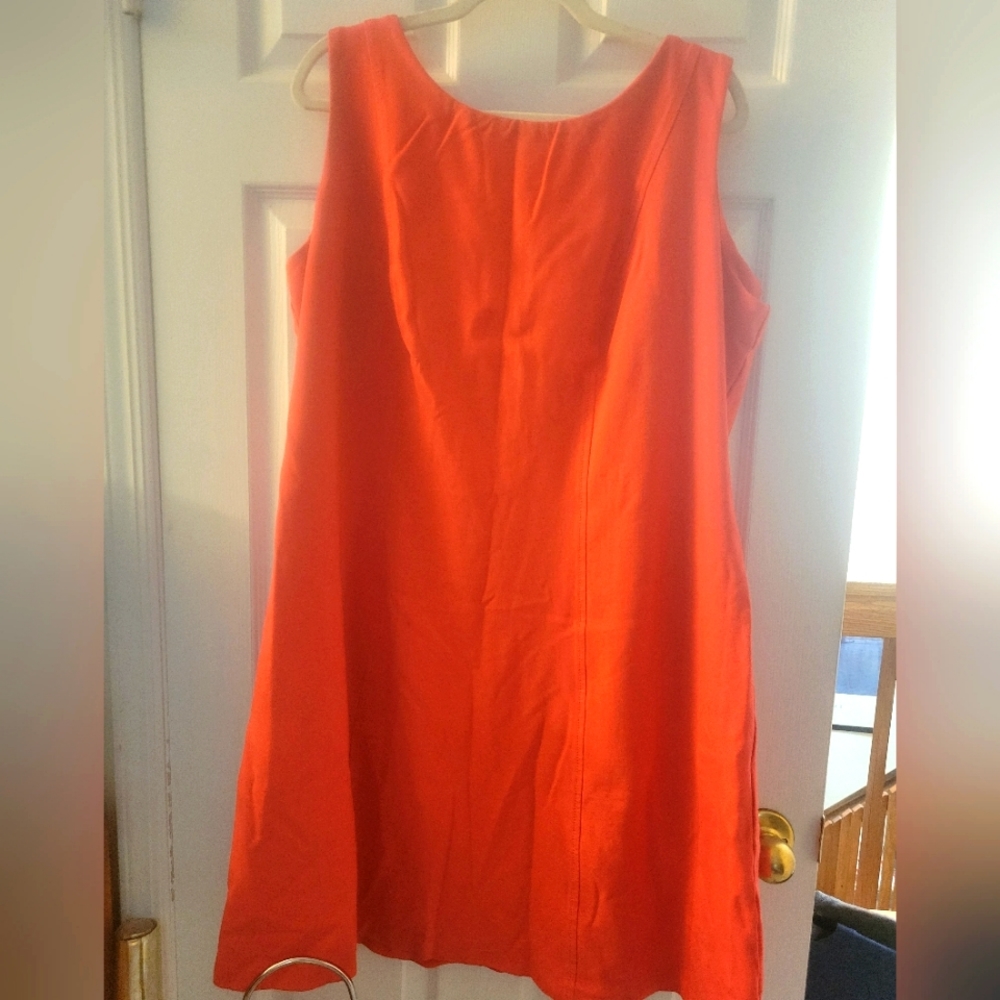 Orange sheath dress Bin A